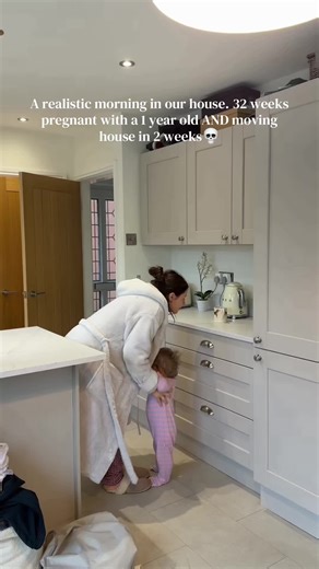 A realistic morning in our house. 32 weeks pregnant with a 1 year old AND moving house in 2 weeks. What have I done😂💀 the shower pump just tops it off 🙂 xoxo #pregnancy #2under2 #movinghouse #mum #32weekspregnant
