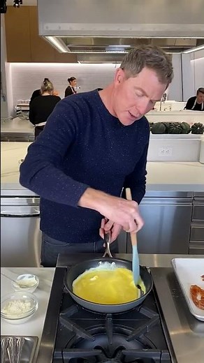 Bobby Flay's Scrambled Eggs | Food Network