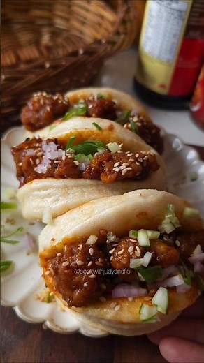 Viral Korean Chicken Bao Recipe | Easy Korean Street Food 🔥🥢