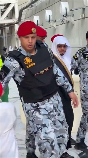 sheikh Yasir Al Dossary #protocol #viralvideo #imamkaaba #surahmuminoon