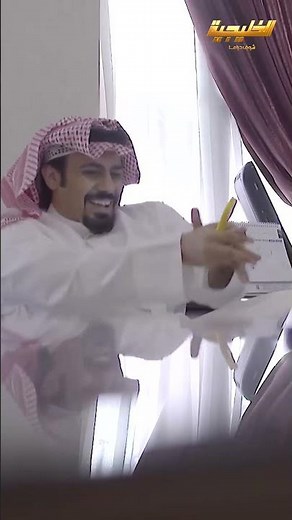 مستني الزواجة تتم عشان ابوه واعده بسيارة بس😂 #حال_مناير