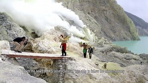 25K views · 326 reactions | The first hands-on impression of LUMIX S Series camera and the lens by #LUMIX Ambassador, Daniel Berehulak. Credits: Daniel Berehulak (https://bit.ly/2IekPn2) #ChangingPhotography #LumixIndia #Lumix | Panasonic 4K Imaging Club | Facebook