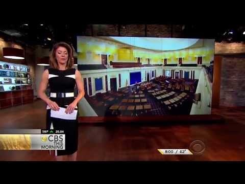 Norah O'Donnell - amazing high slit skirt - beautiful & leggy news anchor - March 30, 2015