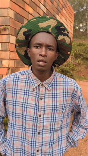 Gringoo Kembo on Instagram: "Bakaryamyenda muba mwabumvishe ariko 😂😂"