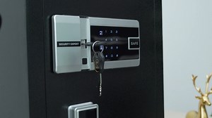 Watch Safe Box operation video on Amazon Live