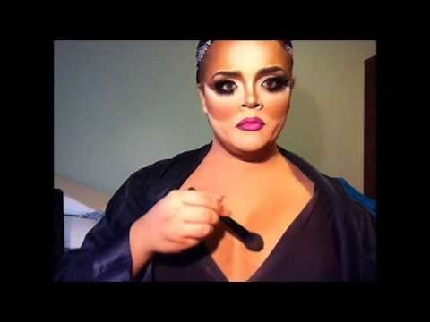 How to Get BIG BOOBS! A Drag Queen Cleavage Tutorial!