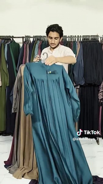 Explore the Latest Abaya Fashion Trends