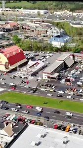 Within walking distance of The Island in Pigeon Forge and Comedy Barn Theater, Valley Forge Inn is perfectly located for a stay in Pigeon Forge. Call TODAY to reserve your next visit! 865-453-7770 📞 #PigeonForge #Tennessee #FallTravel #SmokyMountains #ValleyForgeInn | Valley Forge Inn