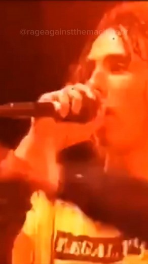 Black Steel in Hour of Chaos - Rage Against The Machine feat. Chuck D live Pinkpop 1996 #rageagainstthemachine #rageagainstthemachinebr #ratm #chuckd #publicenemy #pinkpop96 | Rage Against The Machine Brasil
