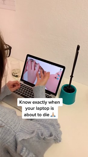 Love this one 😳 Link in bio for more 👍🏼 #laptophacks #learnontiktok #tutorials #lifehacks #mac #macbook