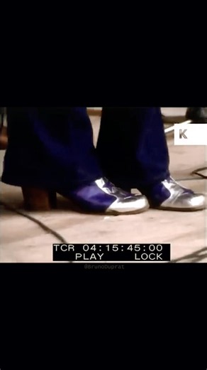 ROBERTs Shoes look SO good! #robertplant #ledzeppelin #live #shoes #heals #brunoduprat #band #jimmy