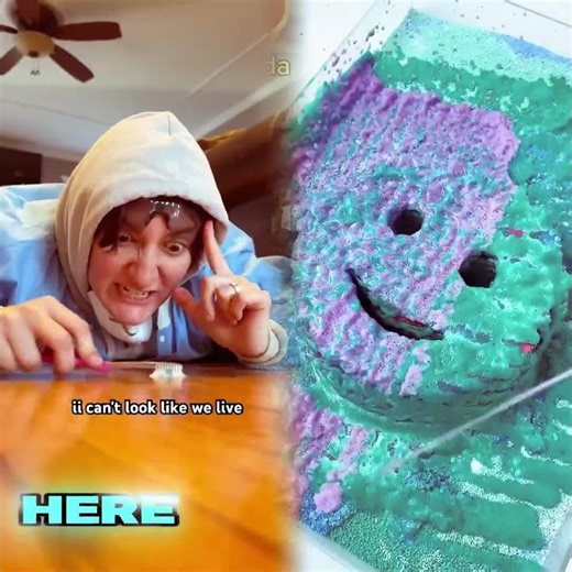 Hostess with the most-ess 🥴 #holidayseason #couplecomedy #shortsvideo #thanksgiving #memeshorts