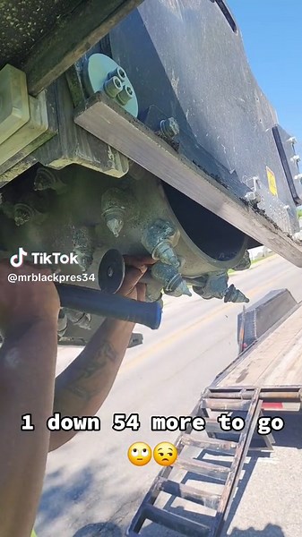 Changing Teeth Cutter Box for Asphalt Patching and Milling | TikTok