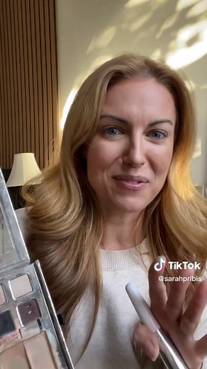 Realistic Makeup Tutorial Using One Palette | Woosh Beauty