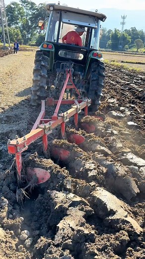 4.3K views · 11 reactions | Powerful Tractor Ploughing the Field #TractorPloughing #ModernFarming #FieldPreparation | Media Archivement | Facebook