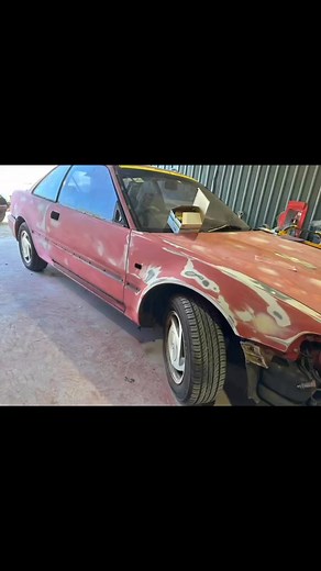 35 year old vtec integra making a comeback 👌🏻 this is one of a couple he owns send the next one mate 😉🤣should look real flash with a quick chop and buff 🔥 #fypシ゚viralシfypシ゚ #fypシ゚viralシ #fypageシ #familybusiness #fyp #cars #honda #jdm | Painters & Blockers