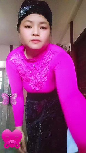 Video của Sùng Mỹ Sùng (@sng.m.sng62) với bản nhạc nhạc nền - Kung Wei