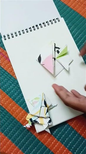 make easy peper jumping frog #pepercraft #shorts #jumpingfrog