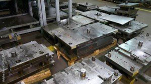 Mold replacement on a hydraulic press. Molds for the hydraulic press.