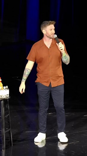 2.9M views · 255K reactions | Nobody is safe at a comedy show 藍 | Matt Mathews | Facebook