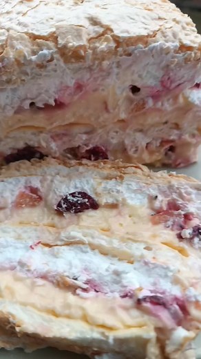 Pusla torta: Voćna i kremasta poslastica