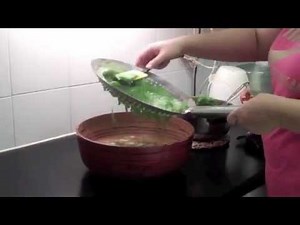 Making Chendol from scratch.