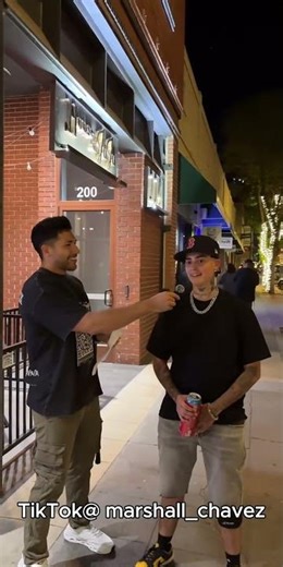 She had no clue who was on the quarter 😂 (pt2) #streetinterview #publicinterview #drunkpeople #funn
