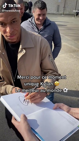 Kylian Mbappé Autograph Signing Moments