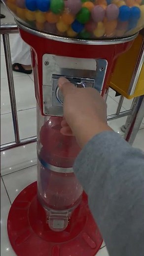 🌈 BIG GUMBALL MACHINE #spiralroll #candy #shorts