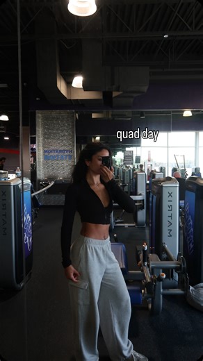 emilyylouu 🦋 | workout deets 👇🏼 🌸 Back squat 3x8 🌸 Leg press 3x10 🌸 Bulgarian (quad focused, not filmed) 3x8 🌸 Leg extension 3x8-12 🌸 Inner thigh... | Instagram