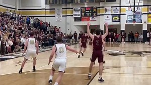 FOURTH-QUARTER HIGHLIGHTS 🏀 The Upperman Bees battled back from eight points down in the second-half to defeat White County on Friday. More content coming 👀 | Upper Cumberland Reporter