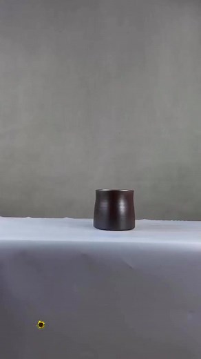 Les comparto mas Ideas que podrían hacer con un vaso de artesanía 😉♥️#flores #eventossociales #floreriaonline #trabajoconflores #floristeria | Tendencias de Diseños Florales