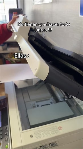 1K views · 15 reactions | Happy birthday Teacher Sarah!!! 拾 We Love you !! Deséenle un happy birthday en los comentarios  | Hello English | Facebook