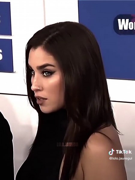 hopping on this trend with one of her best red carpet looks😩 #laurenjauregui #laurenjaureguiedit #fifthharmony #fiftharmonyedit #lgbt #laurencult