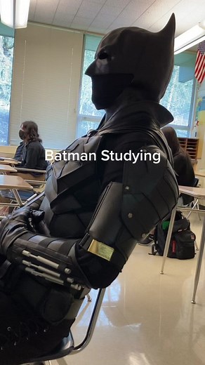 Batman Learning in school #vengeance #batman #robertpattinson #thebatman #thebatman2022 #cosplay