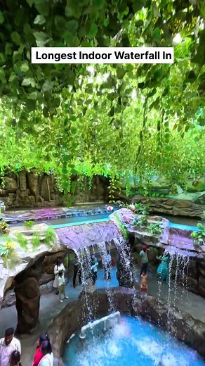 Longest indoor waterfall in Bengaluru😍✨🔥 📍 Location: Aquarium Paradise, Jayamahal ⏰ Timings: 10 AM - 8PM 🎫 Entry Fee: ₹499 ✅Beautiful aquarium tunnels with exotic marine life ✅Kids’ play zone & nature-themed interactive exhibits ✅Perfect weekend plan . . . Follow @wanderhervibe_ for more🙌 #aquarium #wanderhervibe_ #indoorwaterfall #bengaluru #underwateradventure #aquariumparadisebengaluru🧜‍♀️ #weekendfunbangalore #weekendplans #thingstodoinbangalore [Longest indoor waterfall Bangalore, aqu