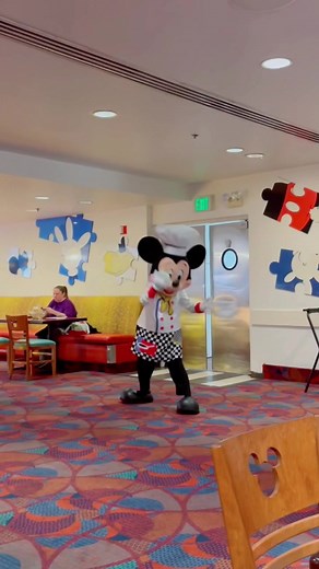 DisneyfoodieRN ✨ Michelle on TikTok