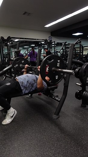 How to Bench 225: Ultimate Guide to Achieving Your Bench Press Goals