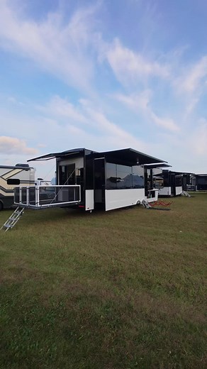 Exploring the 2027 Axiom Imperium 3800 Fifth Wheel RV