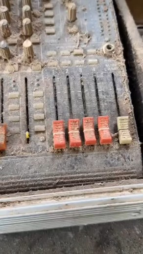 DJ DRAGON 🐉 | Missing #speaker #sound #dj #djexpo #bass #set #djlife #soundcraft #beat #expo #trending #trend #reels | Instagram