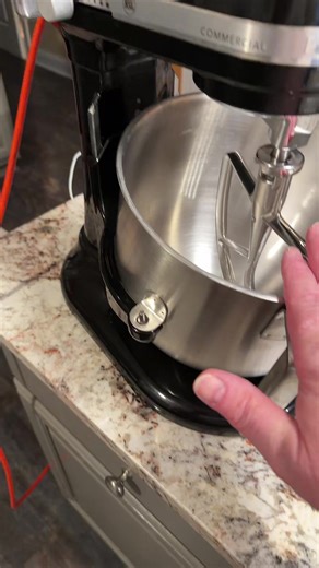 Mastering Your KitchenAid Mixer for Baking Success