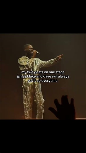 james blake and dave supremacy ‪@jamesblake‬ #dave #santandave #jamesblake #concert #viral