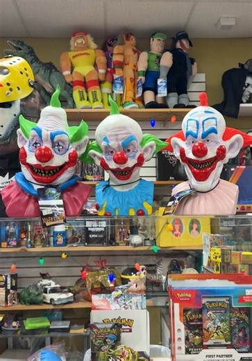 Killer Klowns from Outer Space movie — cult horror classic guide