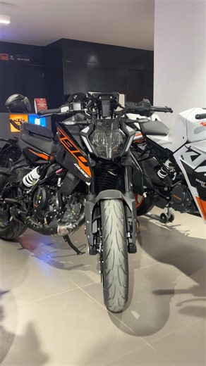 Ktm Duke 390 in 350cc exhaust sound #ktm #ktmduke390 #ytshorts