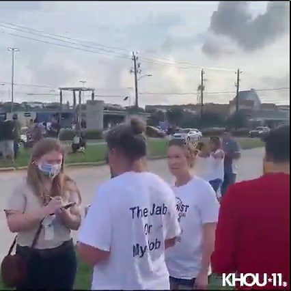 Houston Methodist employees are gathered in Baytown to speak out about the hospital's COVID vaccine mandate. Workers who won't get vaccinated will lose their jobs after a two-week suspension. Reporter Marcelino Benito KHOU is following this story for KHOU 11 tonight. Full story: https://bit.ly/34WqVVh | KHOU 11 News