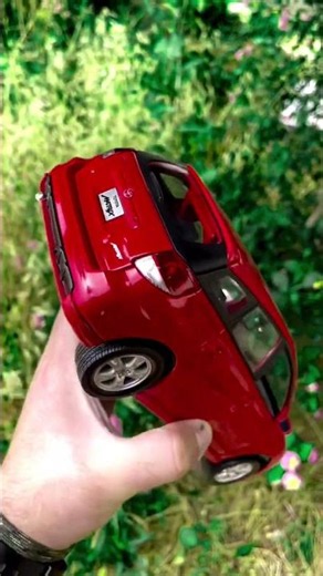 Toyota Matrix RED Model Car Collection Feature | 1:18 Scale Model
