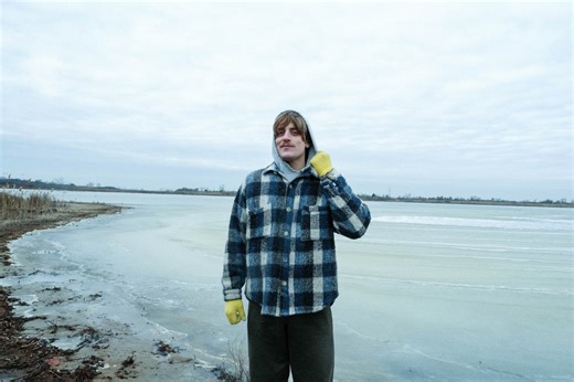 Renny Conti: "Being in your 20s is really weird!" | Interview