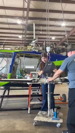 Poweredby ChairmanCeo Allenelacre Flights on Instagram: "Installation of Main Rotor Hub and Blade Assembly of Bell 206 Jet Ranger Helicopter #fyp #bellhelicopter #bell206 #helicopter #maintenance"