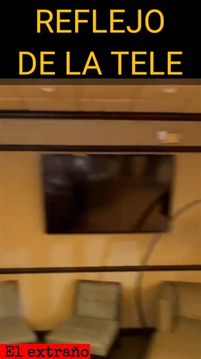 Reflejo de la tele | El extraño