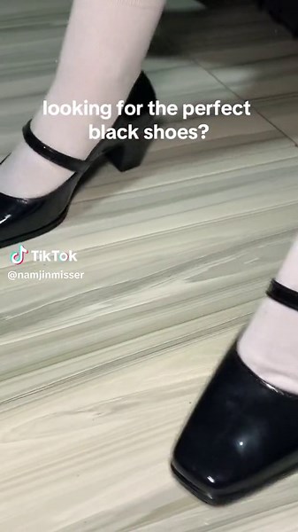 Find Your Perfect Black Shoes for Graduation and Back to School